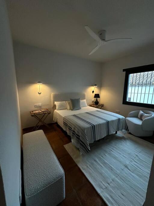 Apartment In Andalusian White Village Jimena De La Frontera Exterior photo